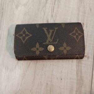Louis Vuitton Monogram Key Case